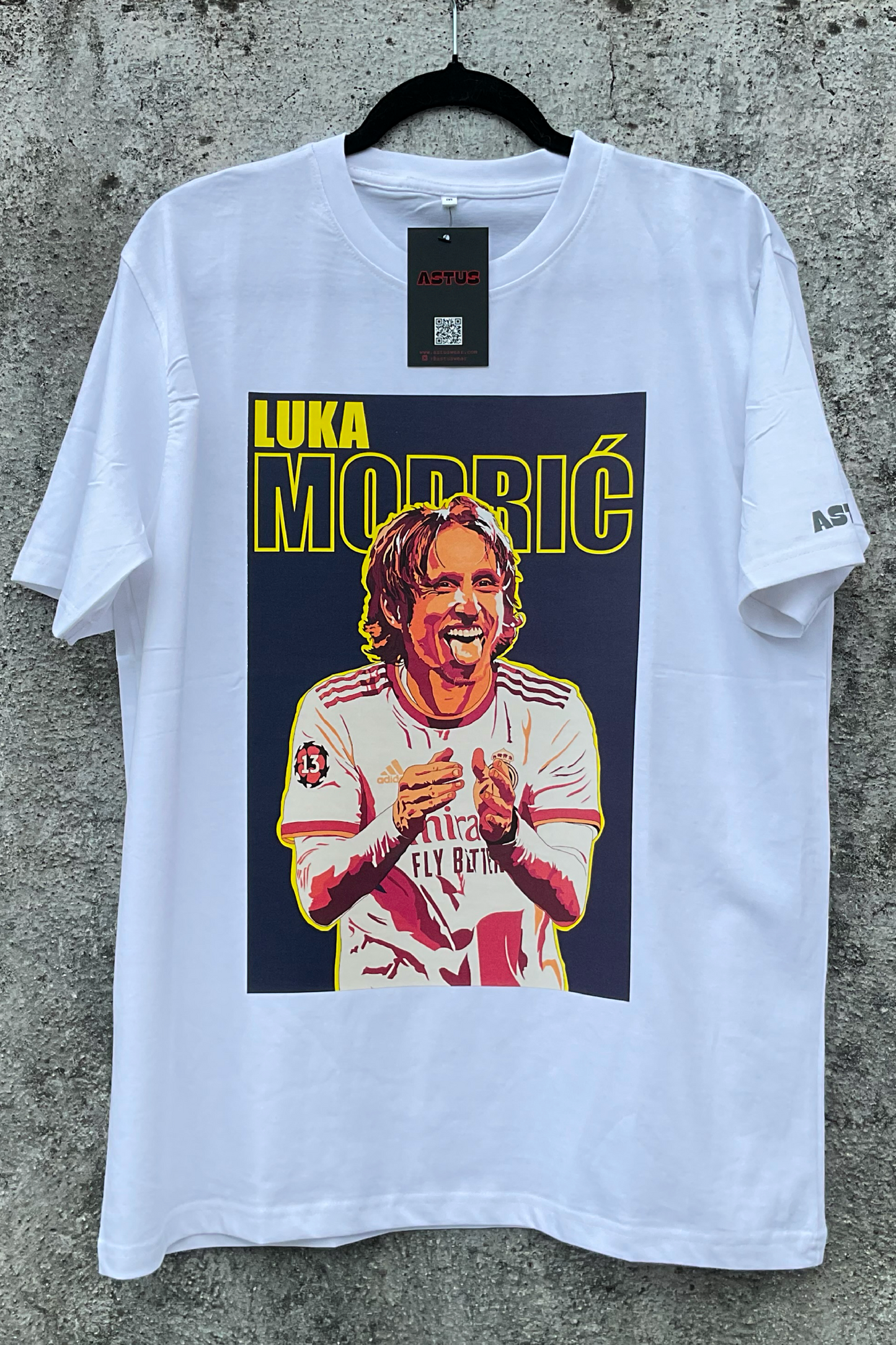 "MAGICIAN MODRIC" T-shirt